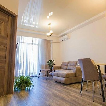 Tikas Home Апартаменты تبليسي المظهر الخارجي الصورة